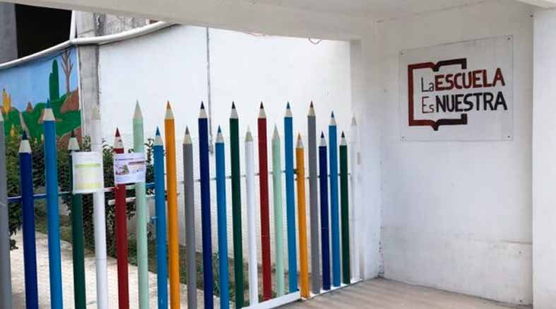 La Escuela