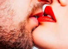 Sabes por qué al besar cerramos los ojos