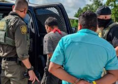 EE.UU. continuará con las redadas migratorias