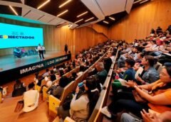 Entregan computadoras portátiles del programa “Conectados”