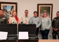 EE.UU. entrega equipo de comunicación satelital a Honduras