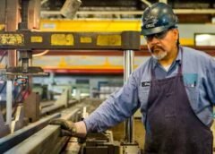 Mexicanos generan 2.3 billones del PIB y lideran crecimiento en EU