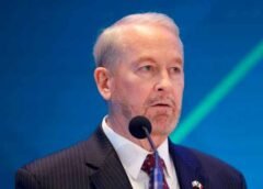 Sheinbaum responde al embajador Ronald Johnson