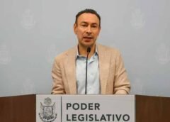 Arturo Maximiliano propone regular la pirotecnia